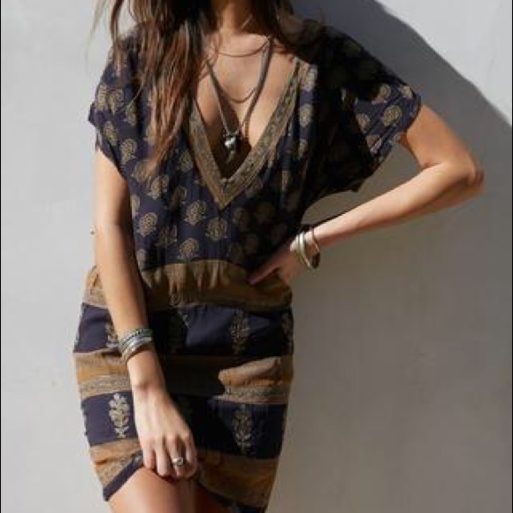 Jen’s Pirate Booty Desert Sun Storm Tunic
